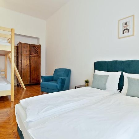 Roman Flat Oradea Exterior foto